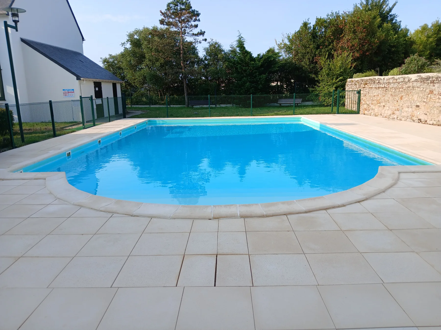 Casa en complejo residencial - piscina - 2 adultos/2 niños