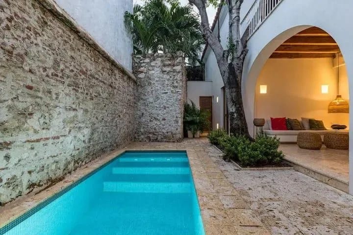 Luxurious House w/ Fantastic Pool in Cartagena