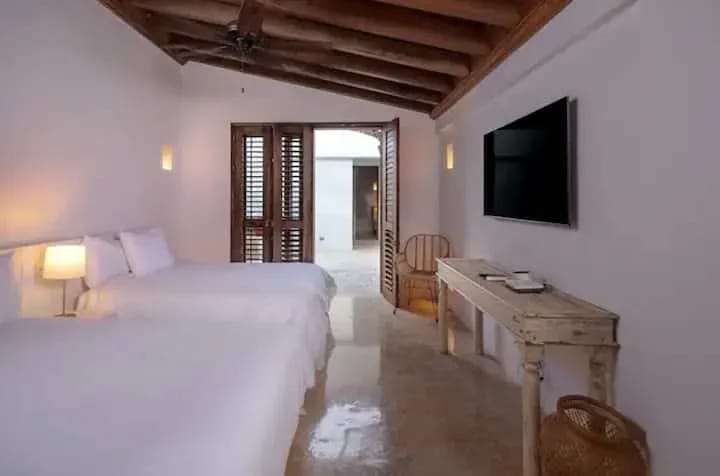 Luxurious House w/ Fantastic Pool in Cartagena