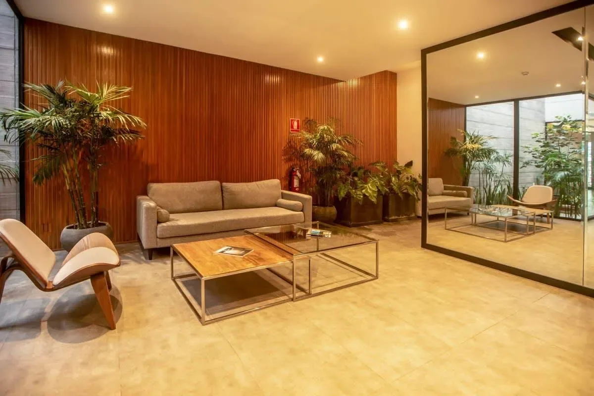 Bold and Spacious 2BR in Miraflores