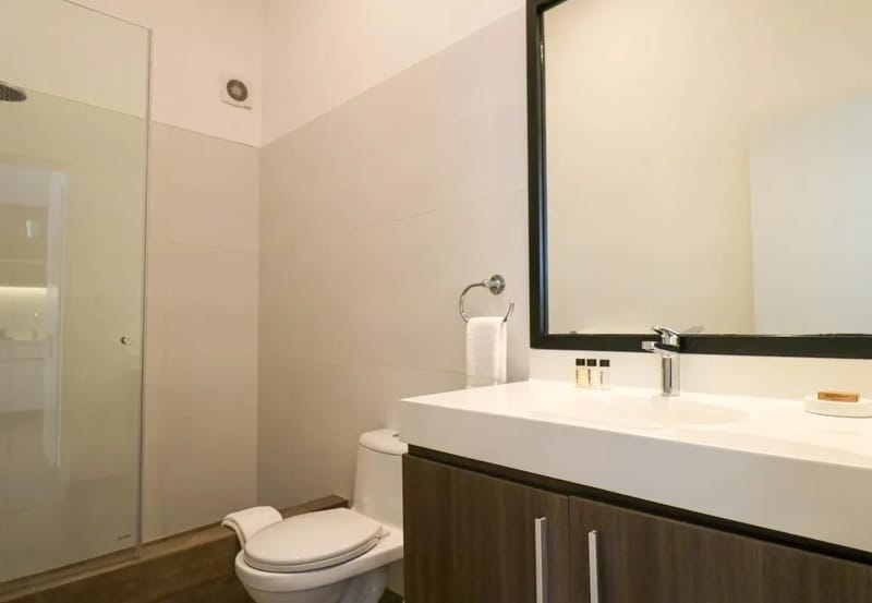 Bold and Spacious 2BR in Miraflores