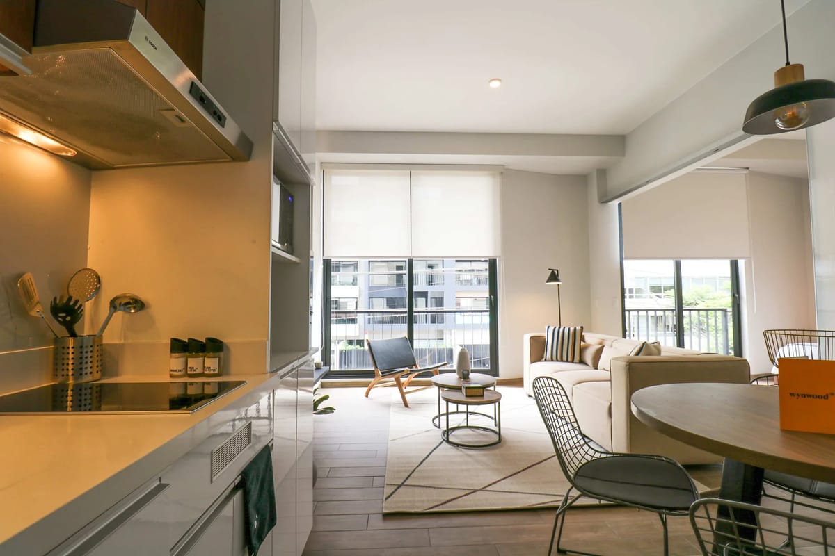 Bold and Spacious 2BR in Miraflores