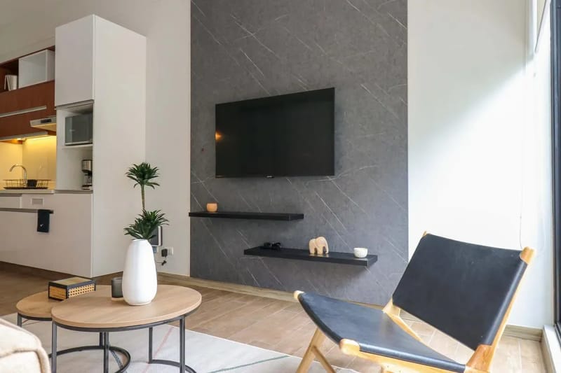 Bold and Spacious 2BR in Miraflores
