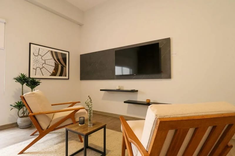 Bold and Spacious 2BR in Miraflores