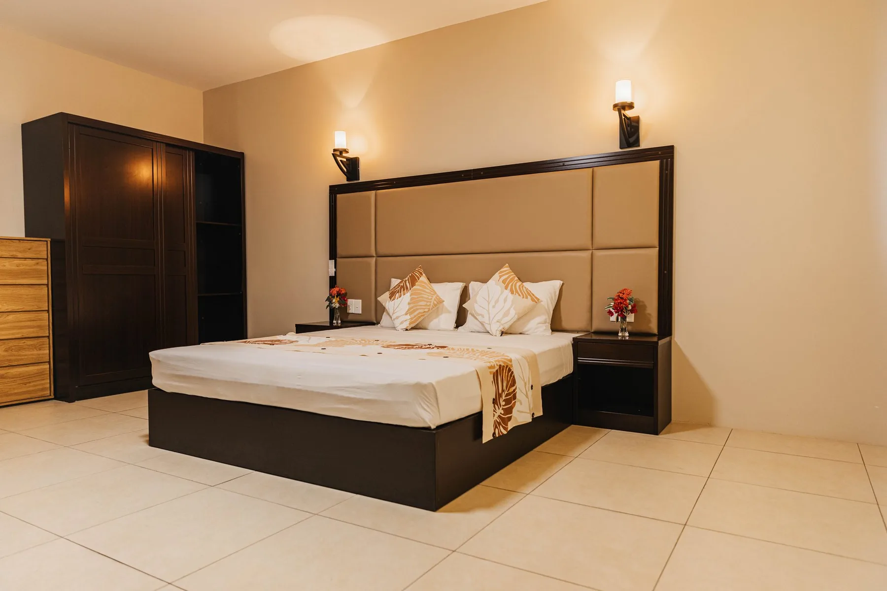 Le Sanita Hotel room gallery photograph.