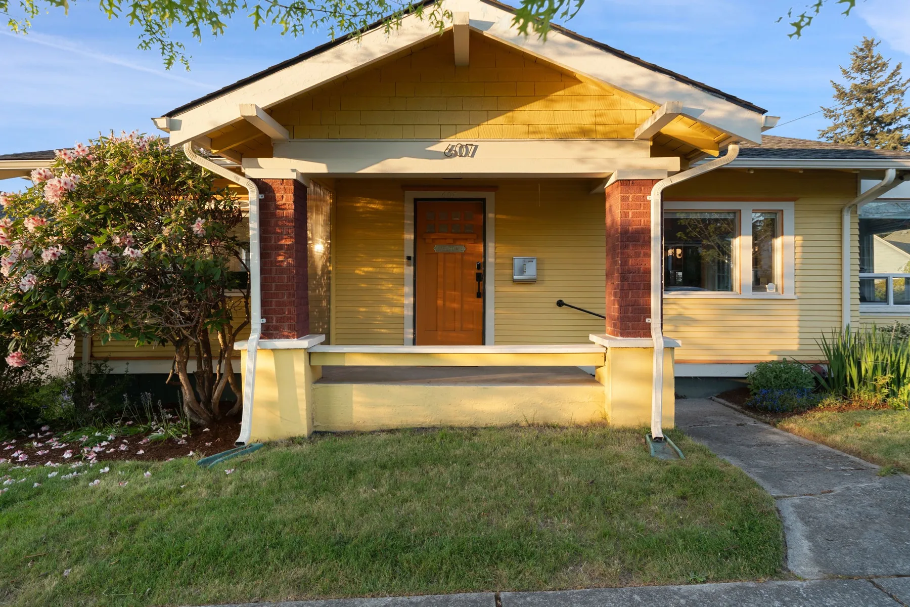 Yellow York House