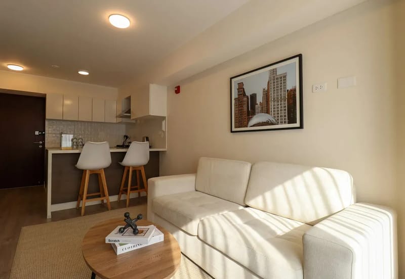Stylish 1BR w/ Balcony in Trendy Barranco