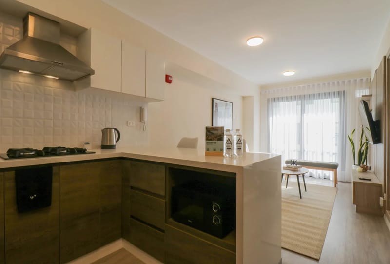 Stylish 1BR w/ Balcony in Trendy Barranco