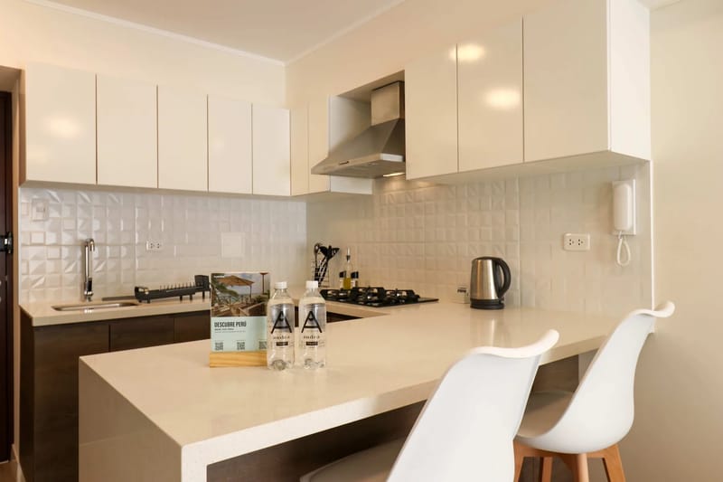 Stylish 1BR w/ Balcony in Trendy Barranco