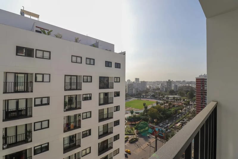Stylish 1BR w/ Balcony in Trendy Barranco