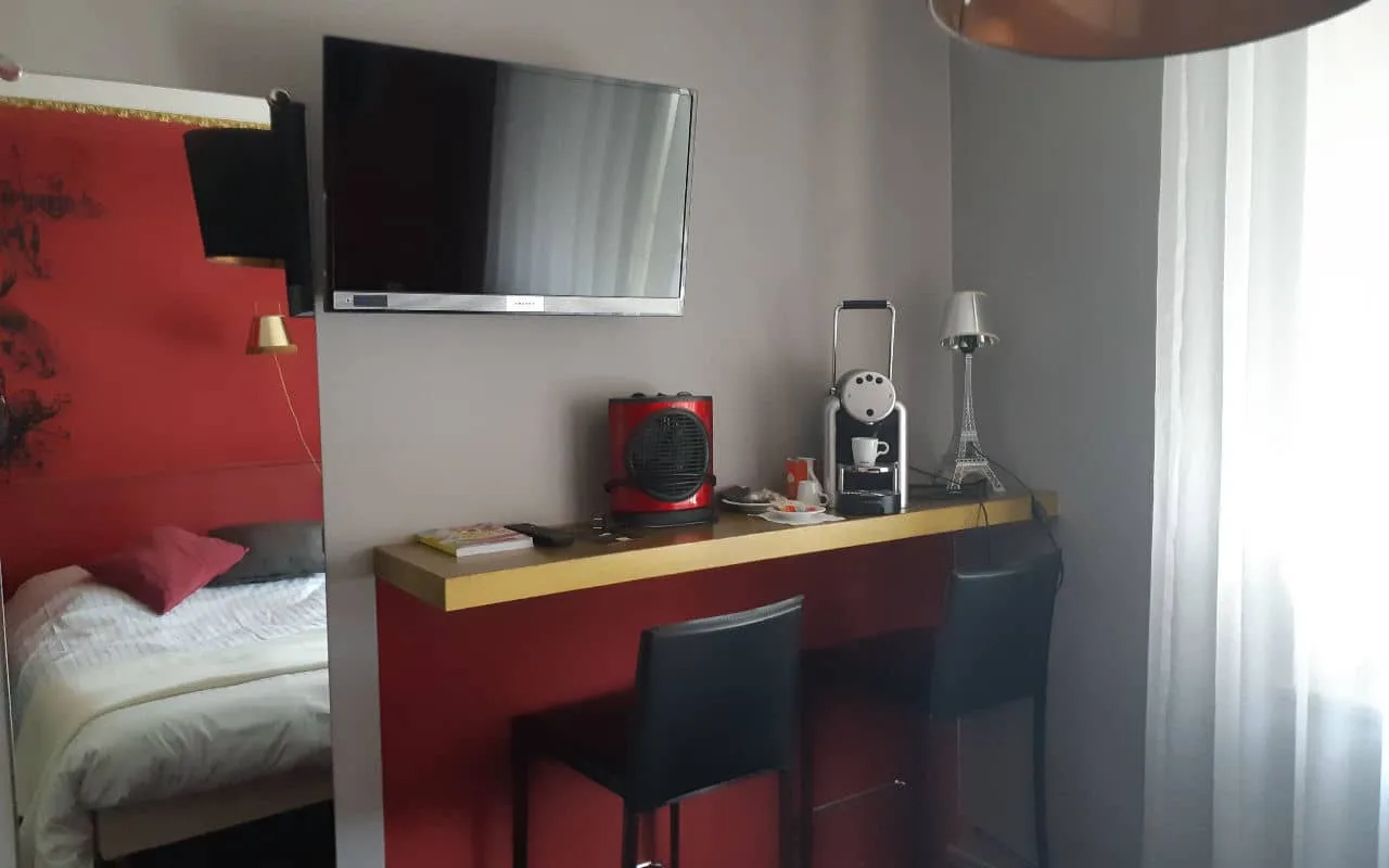 Double bed and two single sofa beds