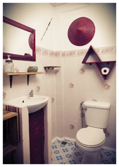 Standard balcony room bathroom