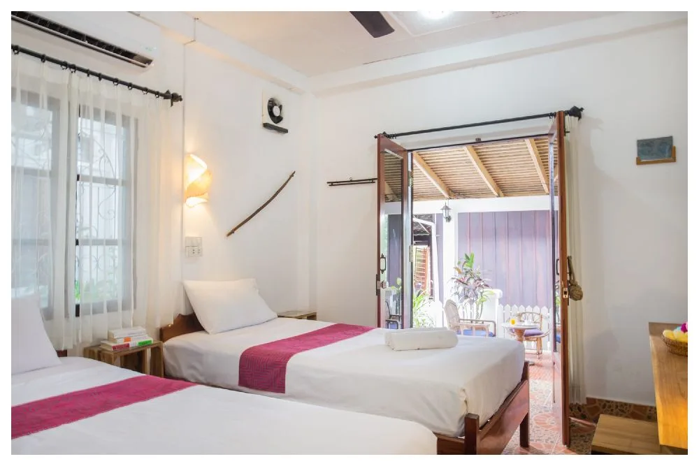 Deluxe balcony twin room