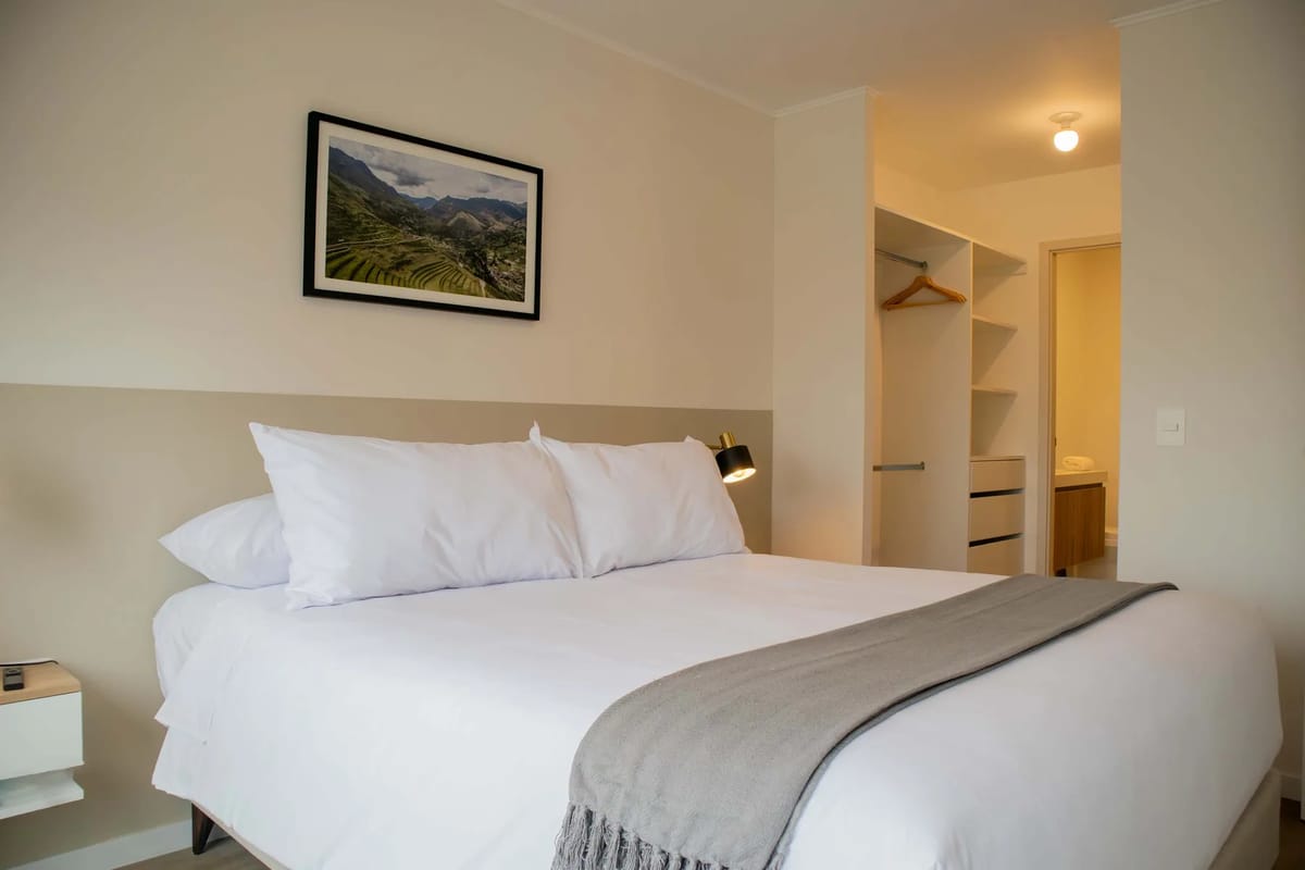 Elegant 2BR Apartment in Miraflores Steps from Larcomar