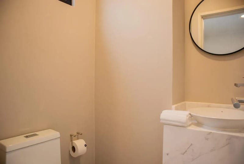 Elegant 2BR Apartment in Miraflores Steps from Larcomar