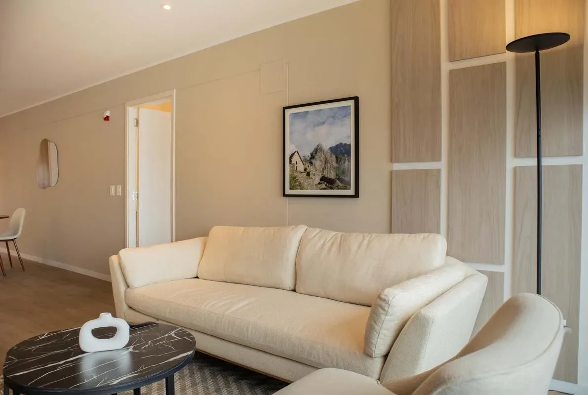 Elegant 2BR Apartment in Miraflores Steps from Larcomar