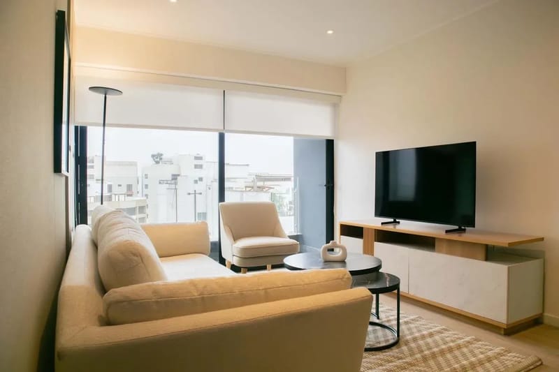 Elegant 2BR Apartment in Miraflores Steps from Larcomar
