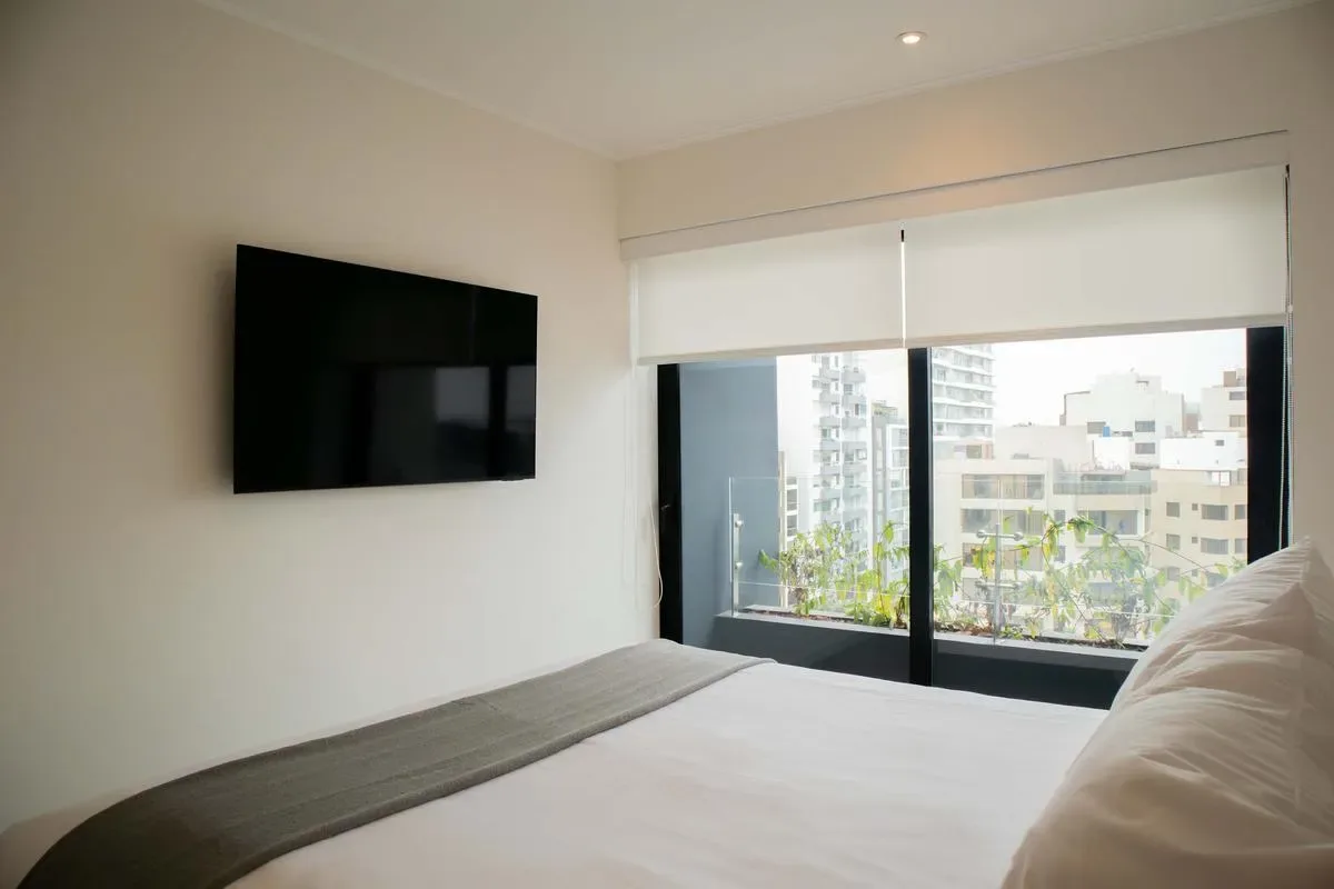 Elegant 2BR Apartment in Miraflores Steps from Larcomar