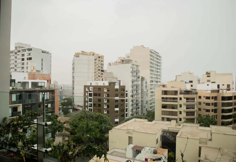 Elegant 2BR Apartment in Miraflores Steps from Larcomar