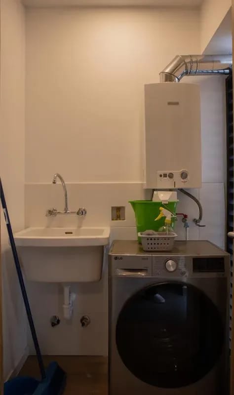 Elegant 2BR Apartment in Miraflores Steps from Larcomar