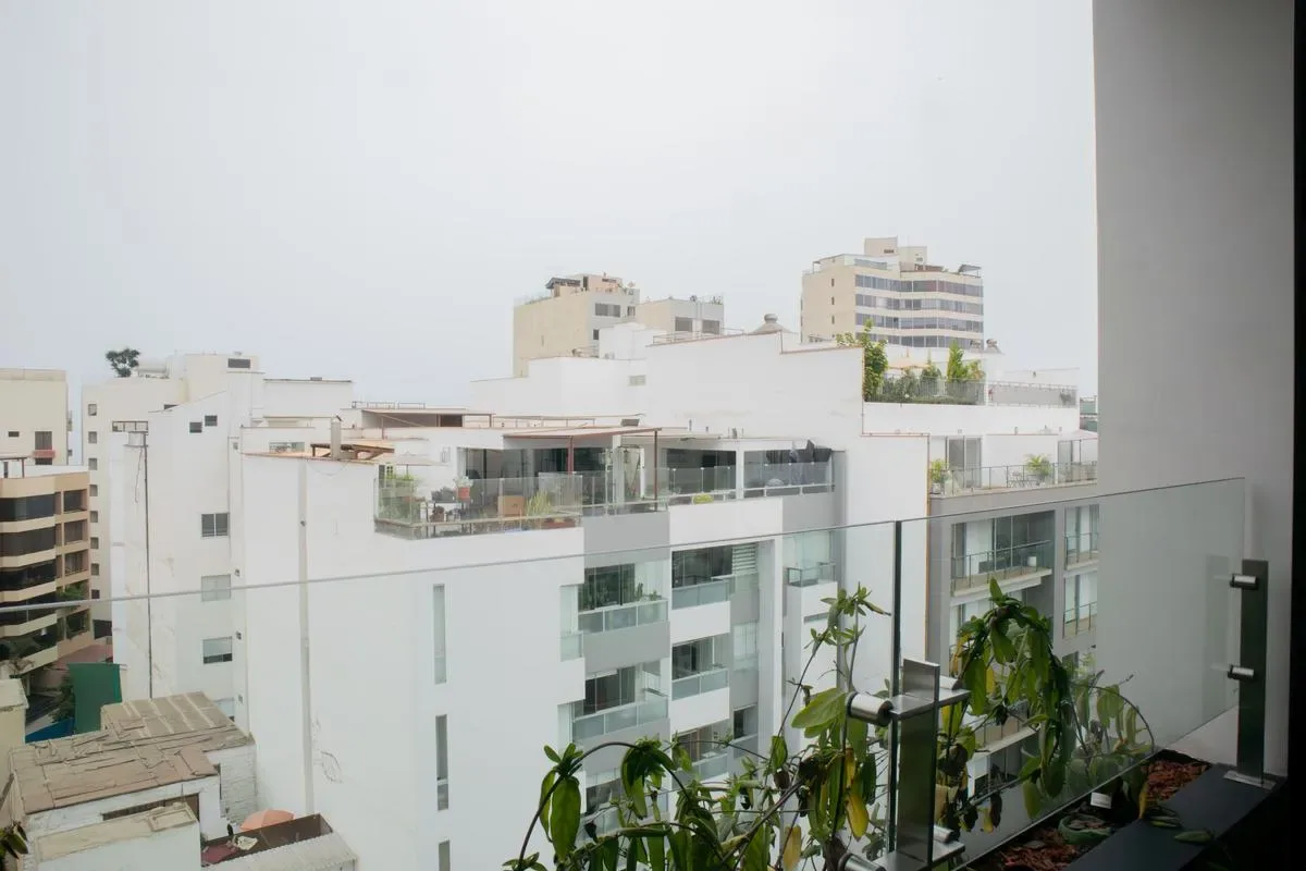 Elegant 2BR Apartment in Miraflores Steps from Larcomar
