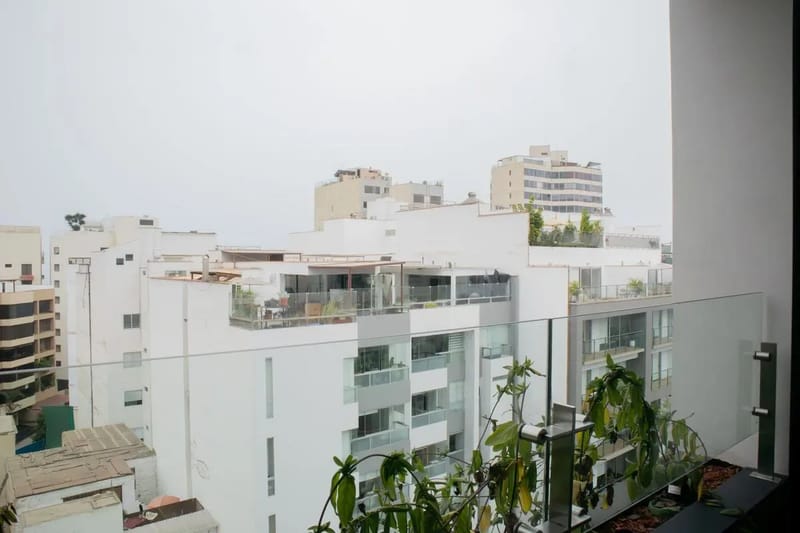 Elegant 2BR Apartment in Miraflores Steps from Larcomar