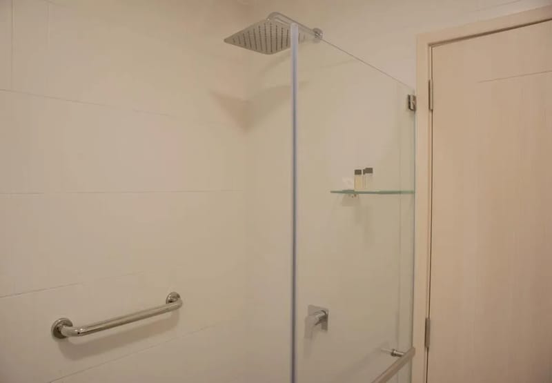 Elegant 2BR Apartment in Miraflores Steps from Larcomar