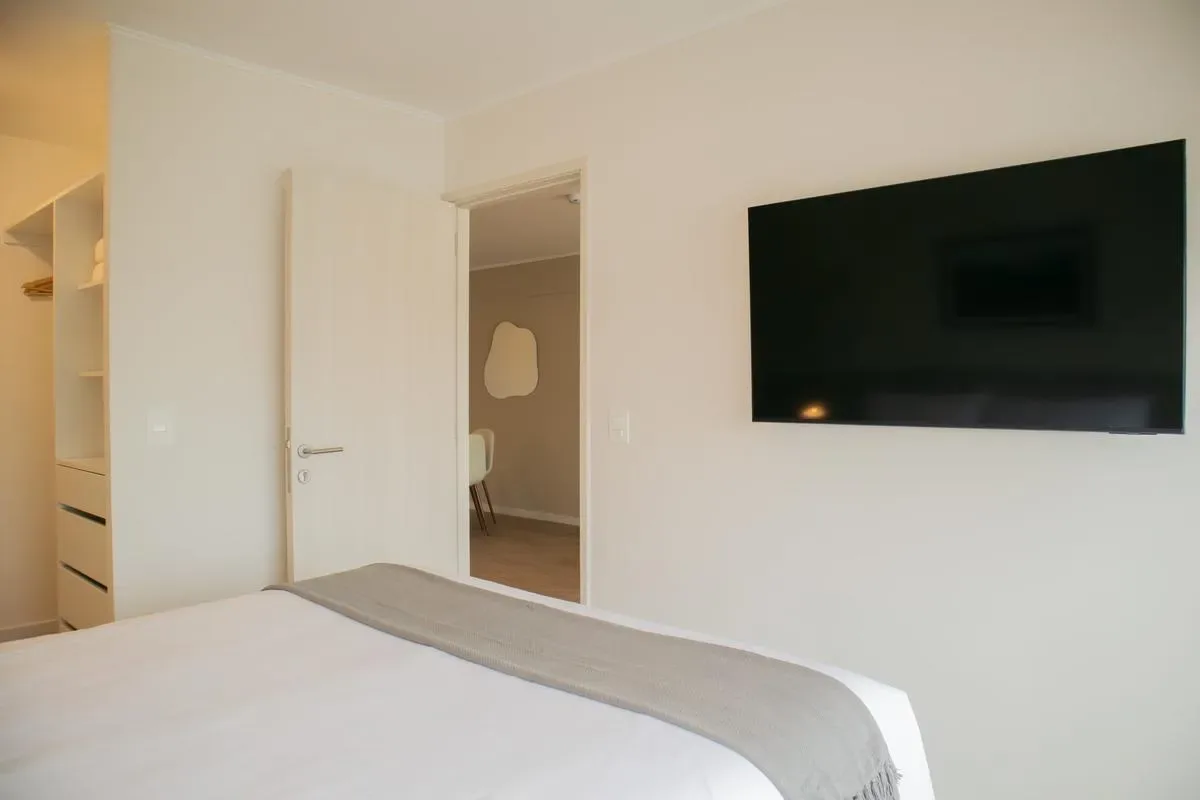 Elegant 2BR Apartment in Miraflores Steps from Larcomar