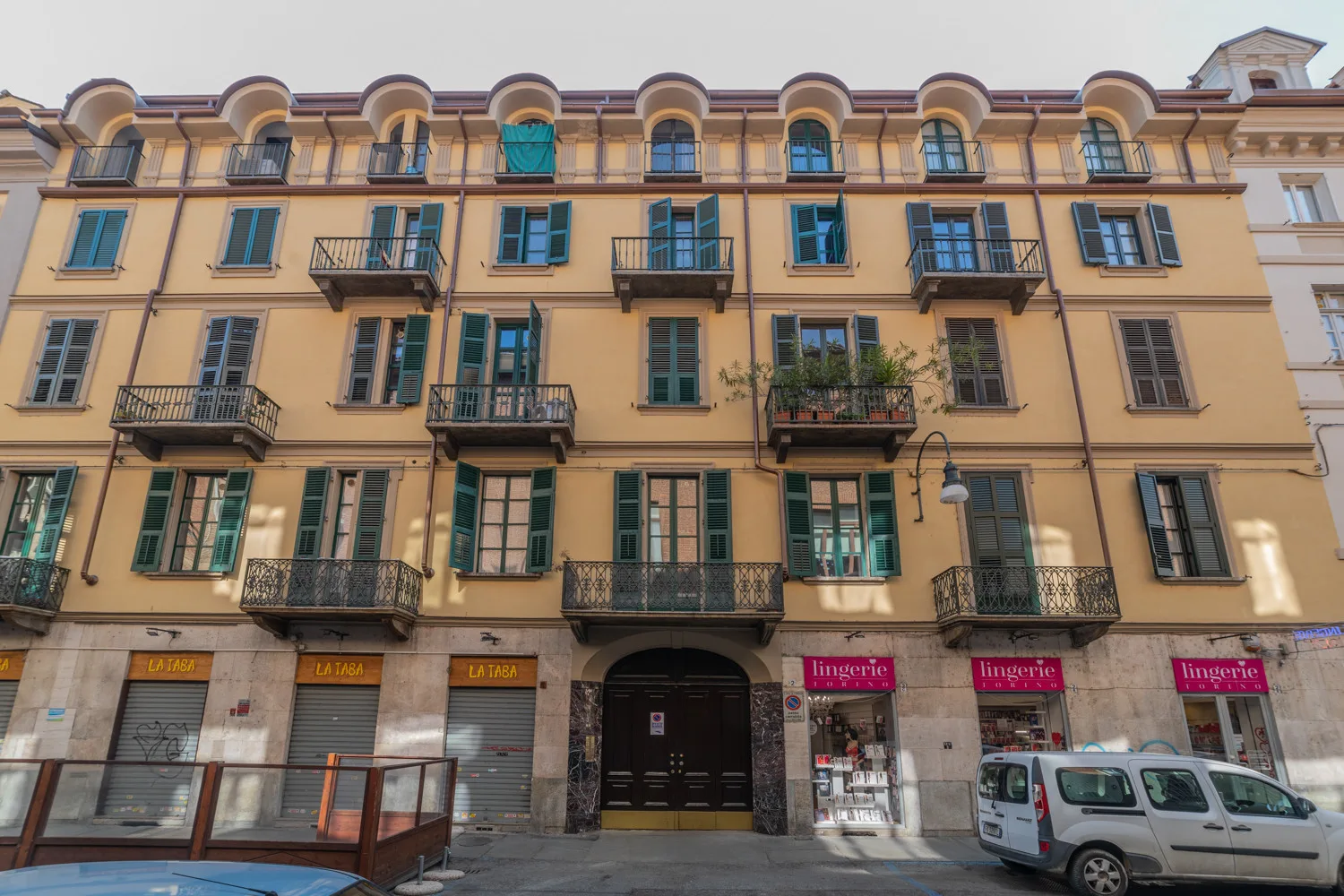 Quartieri Central Home