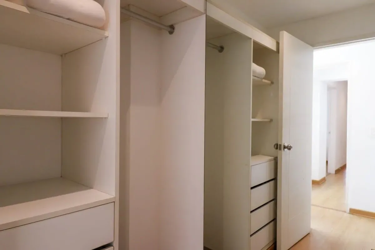 Lovely 3BR with Balcony in Miraflores