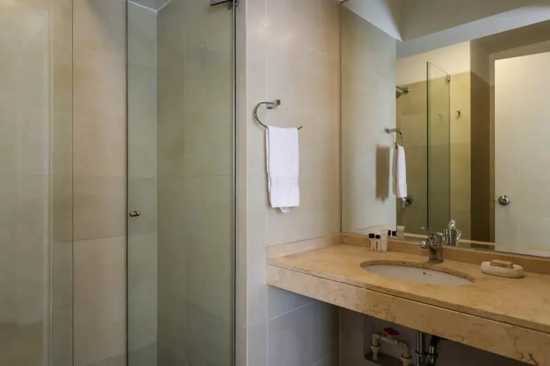 Lovely 3BR with Balcony in Miraflores