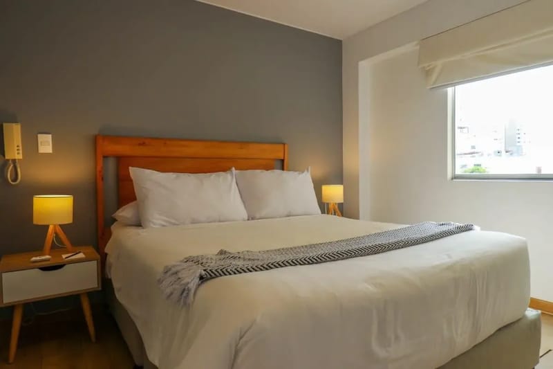 Lovely 3BR with Balcony in Miraflores