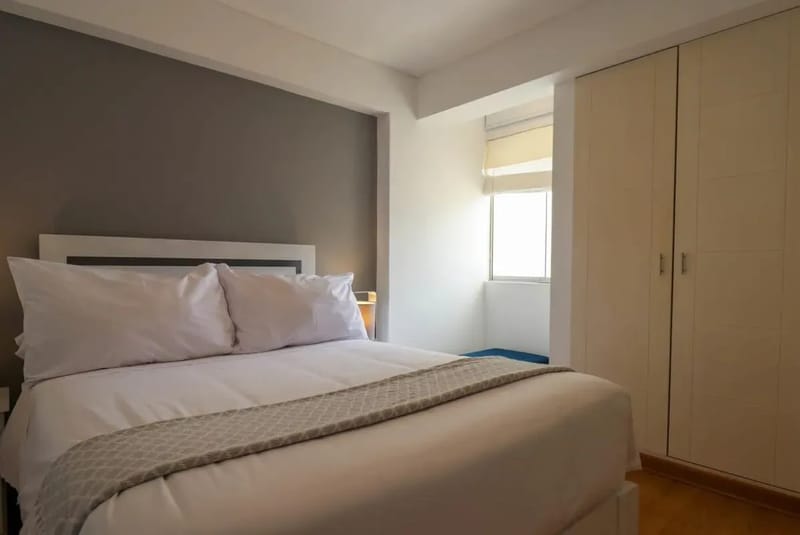 Lovely 3BR with Balcony in Miraflores