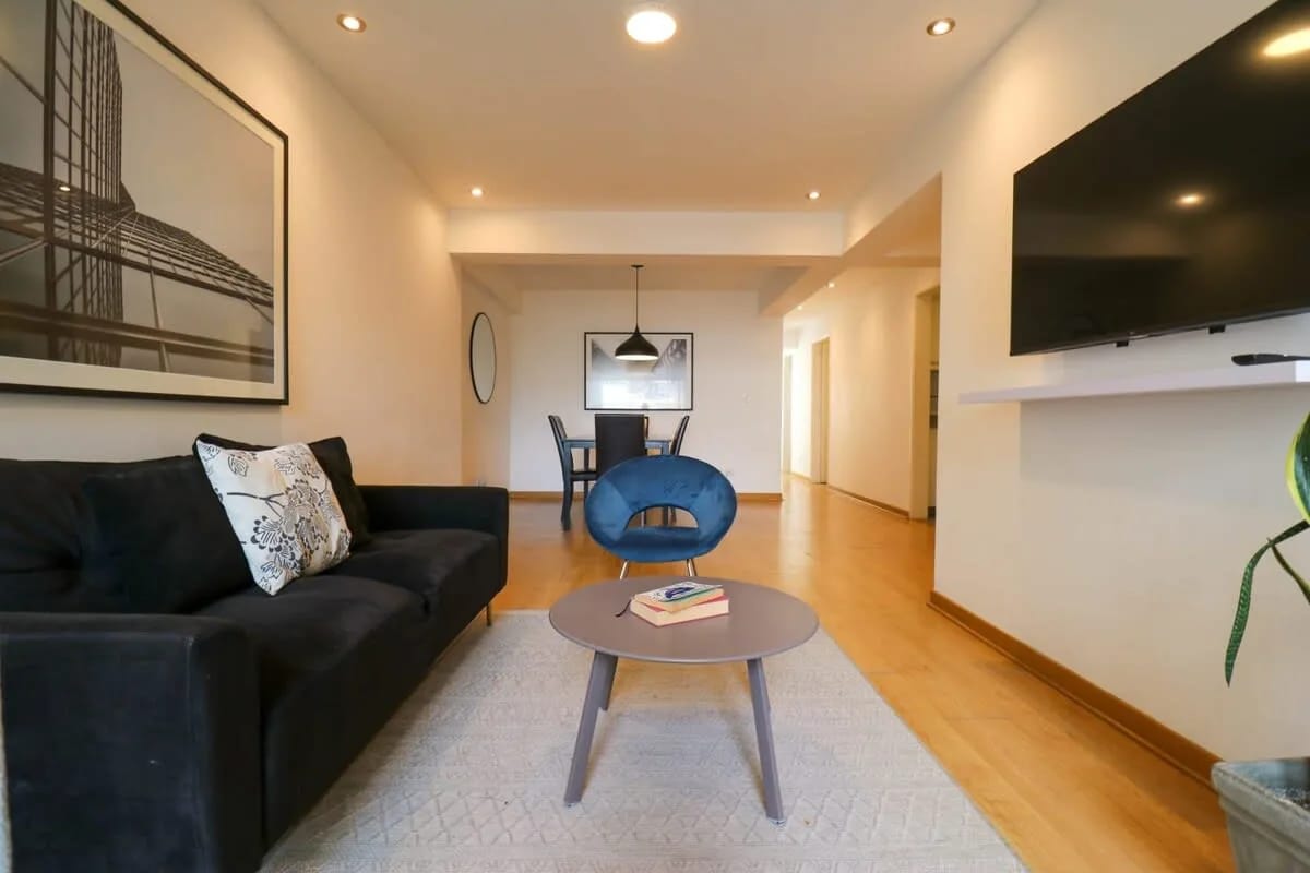 Lovely 3BR with Balcony in Miraflores