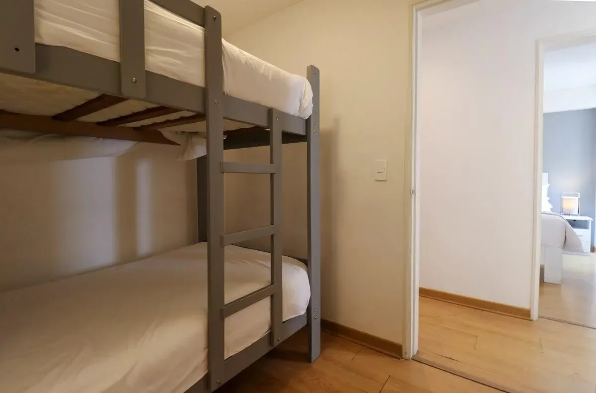 Lovely 3BR with Balcony in Miraflores