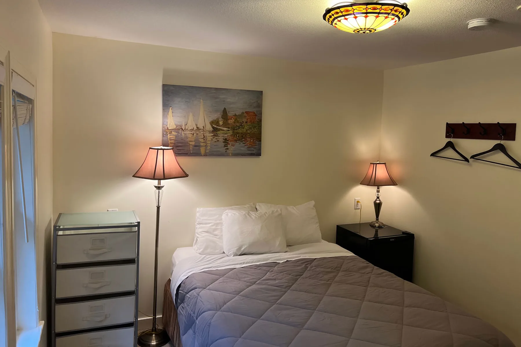 Guest room