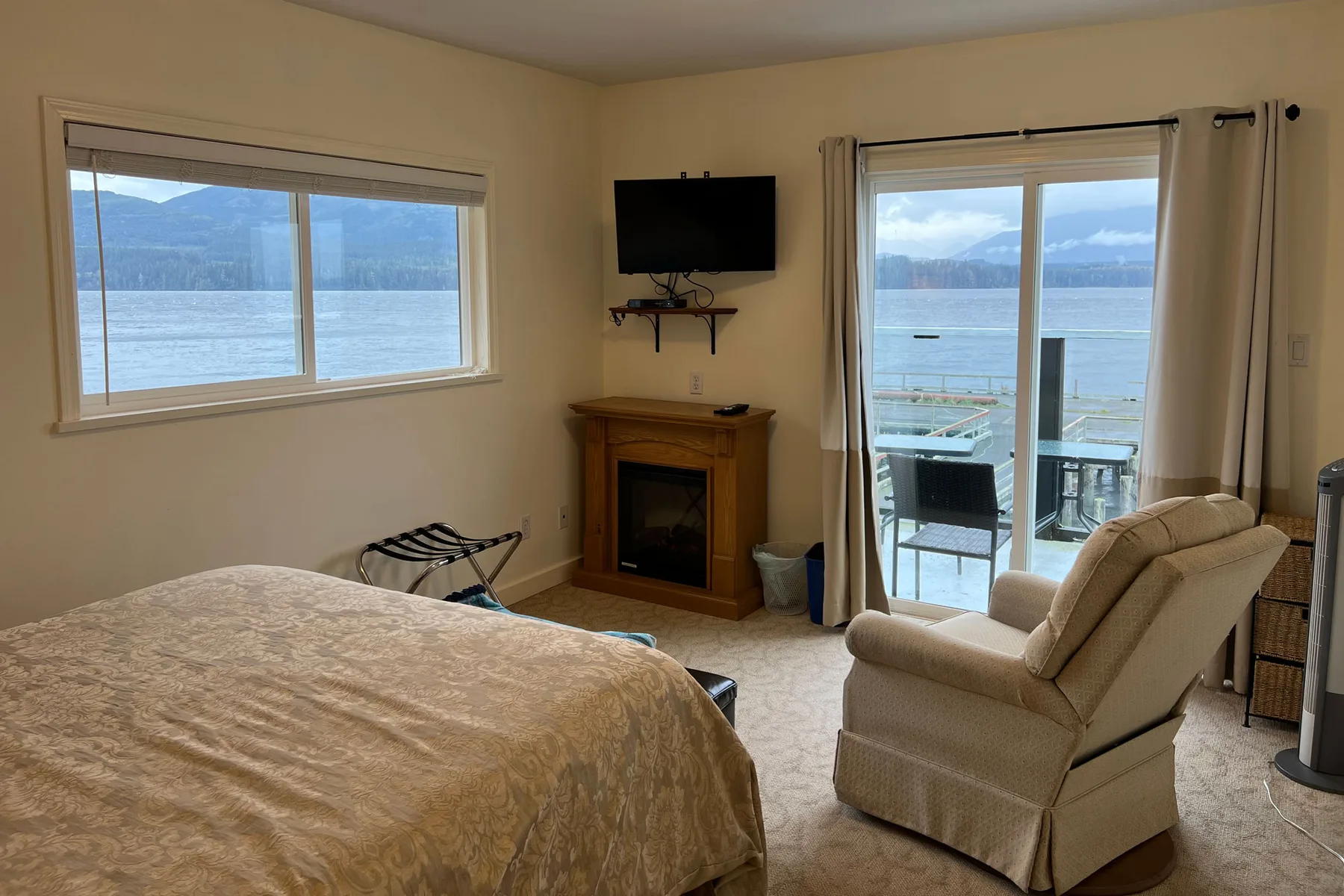Guest room