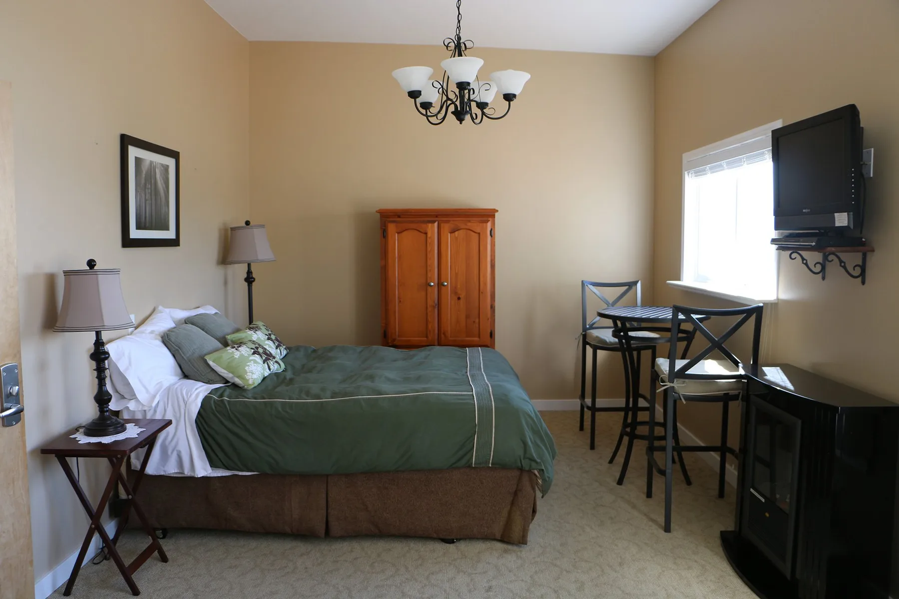 Guest room