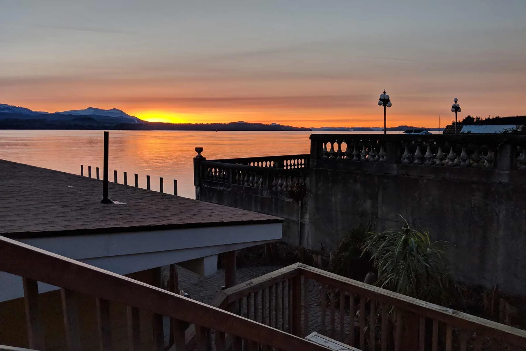 Nimpkish Hotel