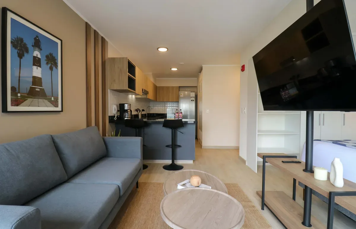 Charming Loft w/ Balcony in Prime Miraflores