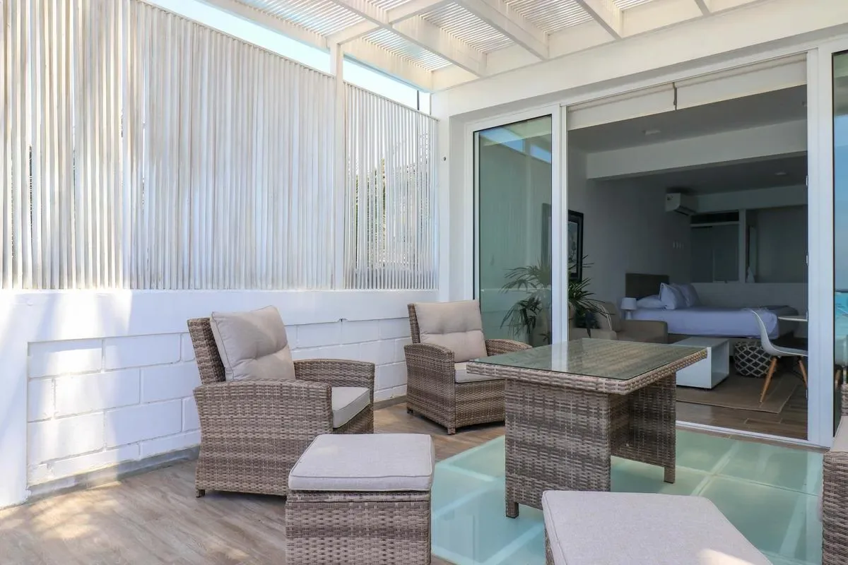 Astonishing 2BR with Spectacular Ocean View
