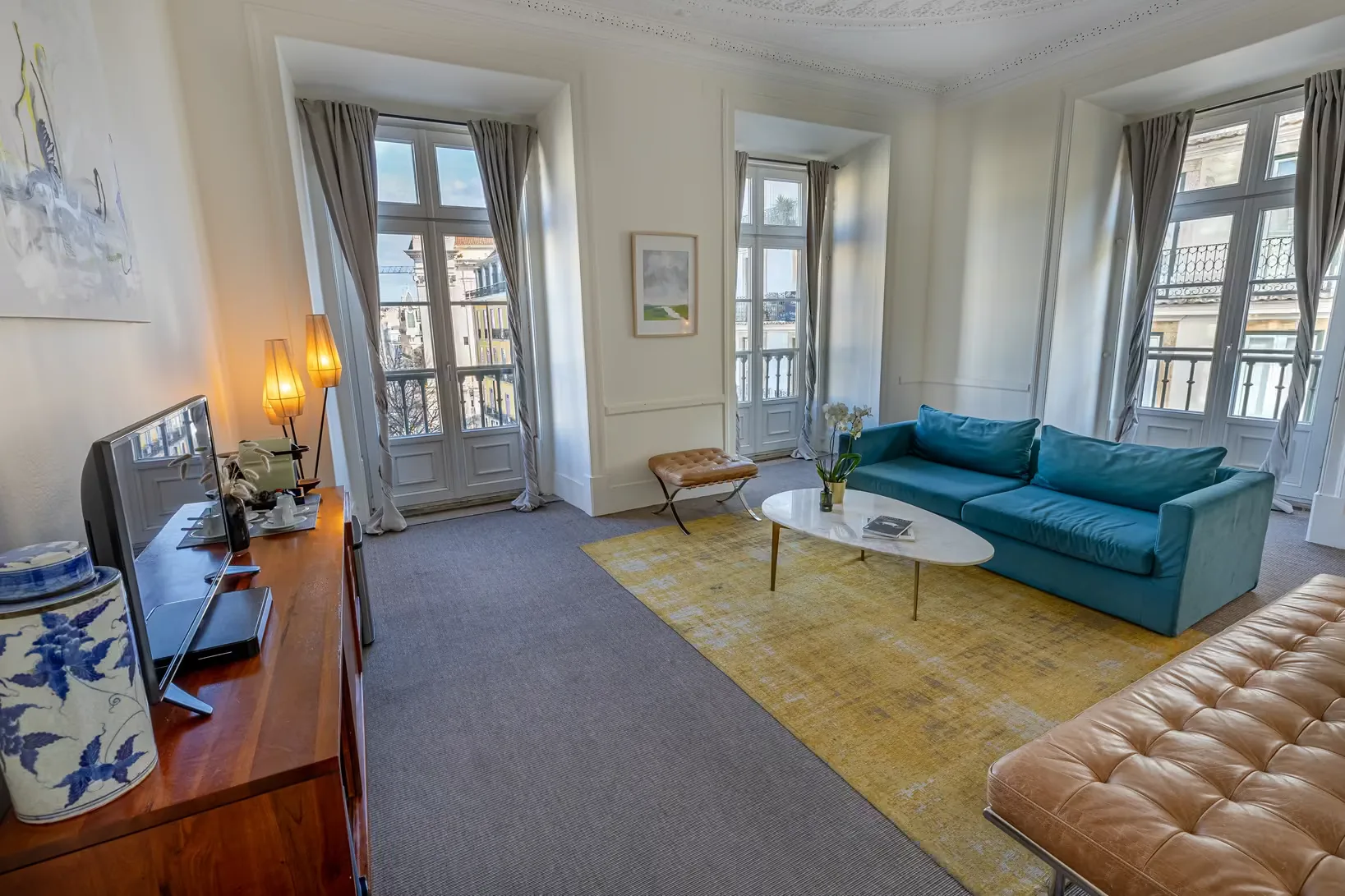 Two-bedroom suite with square view image.