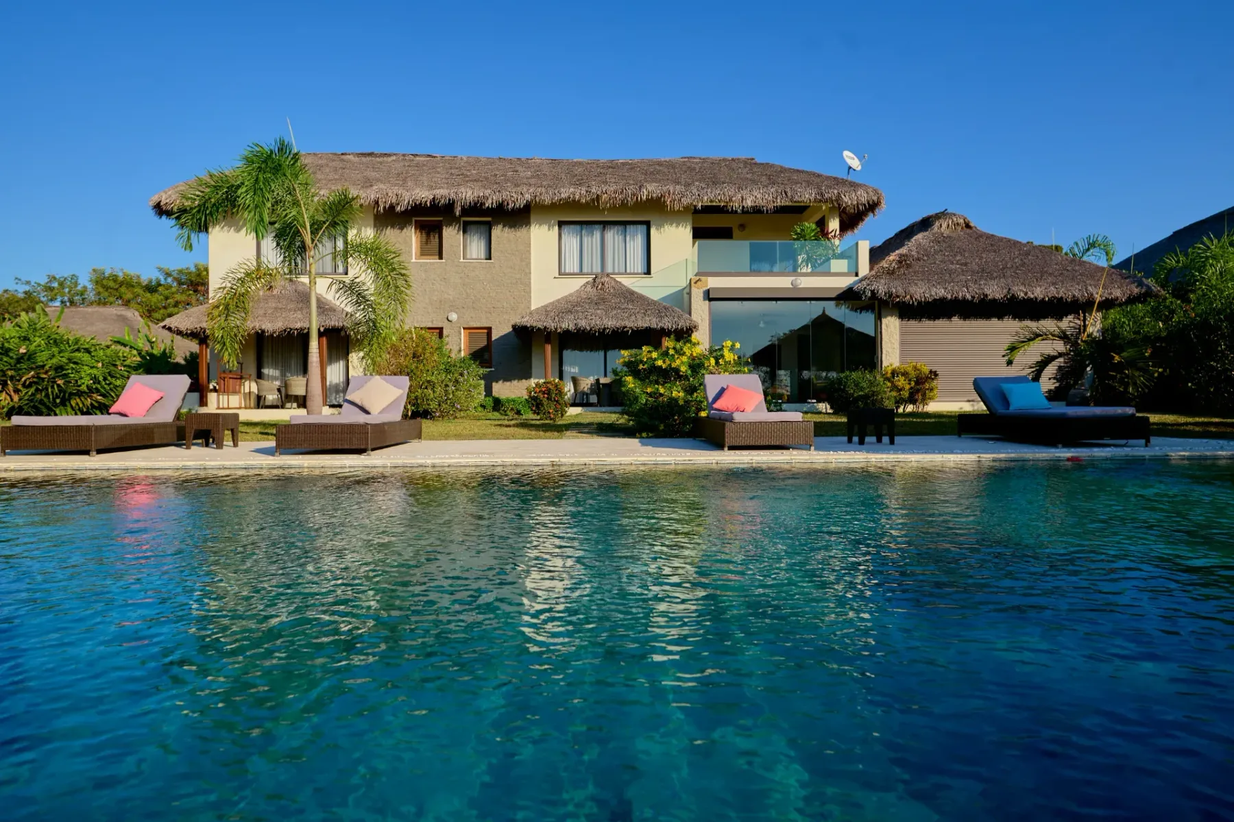 Villa pool