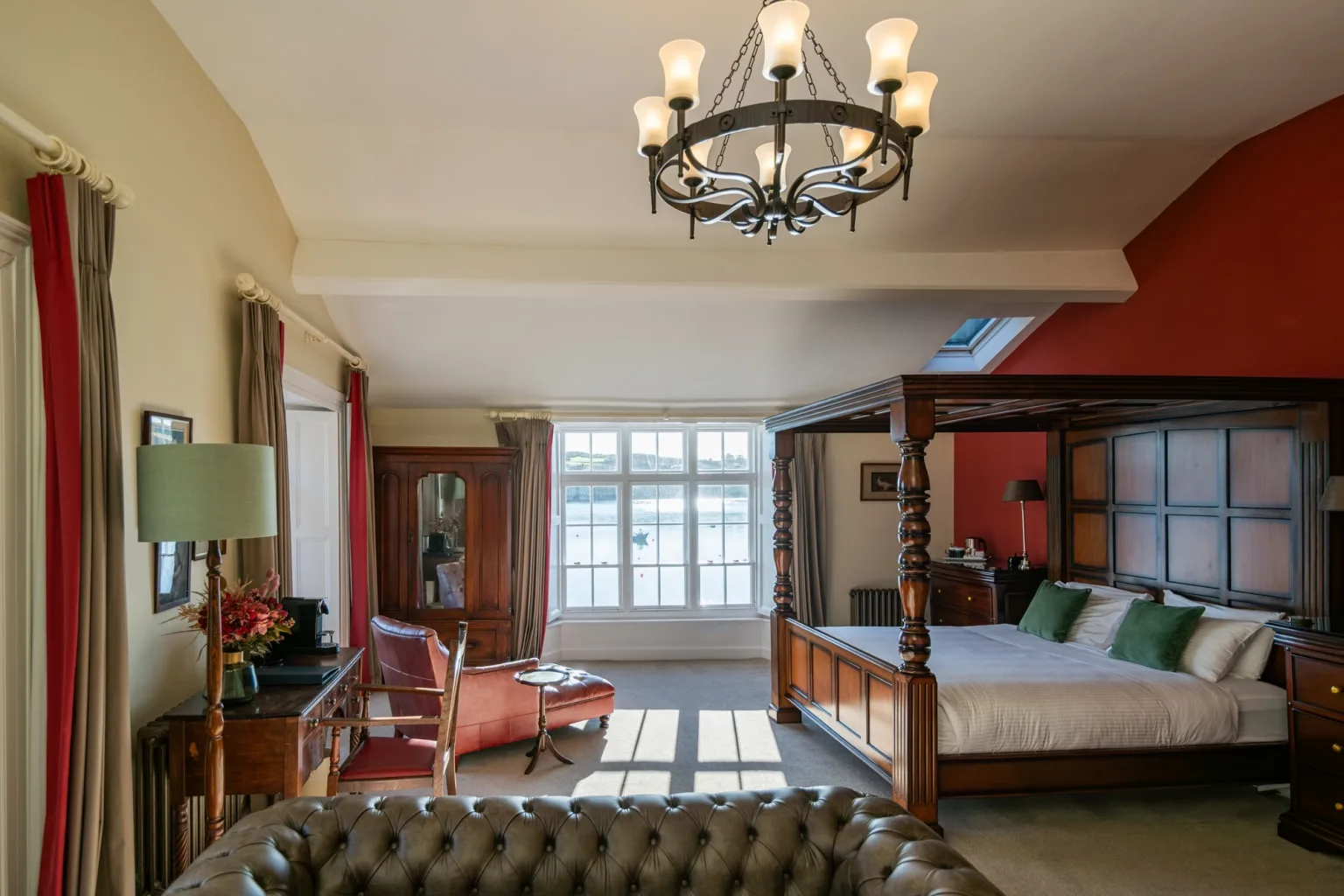 Castle guest-room photo