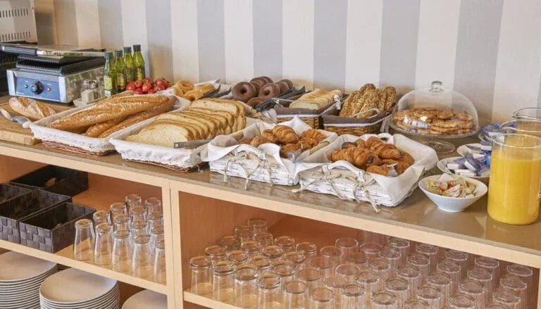 Breakfast buffet