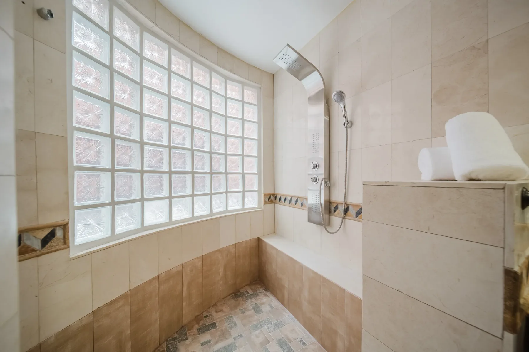 P. C Golden Sunset Condo · 24. P. C Golden Sunset Condo