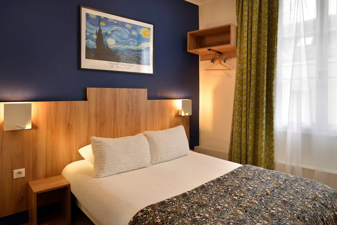 Small double room