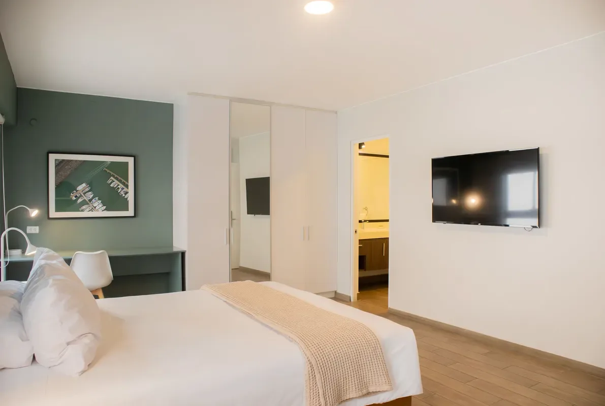 Upscale 2BR in Miraflores