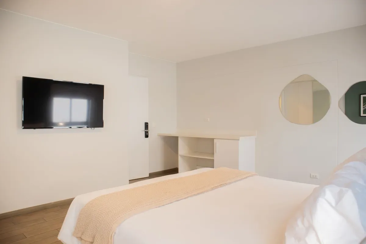 Upscale 2BR in Miraflores