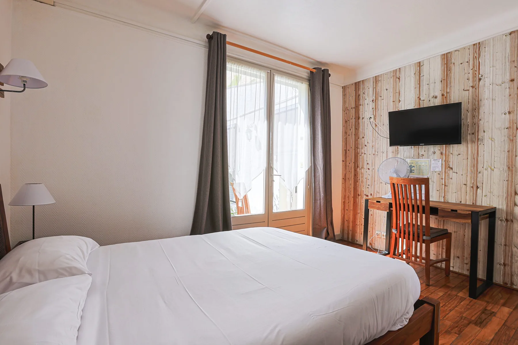 Standard room bed